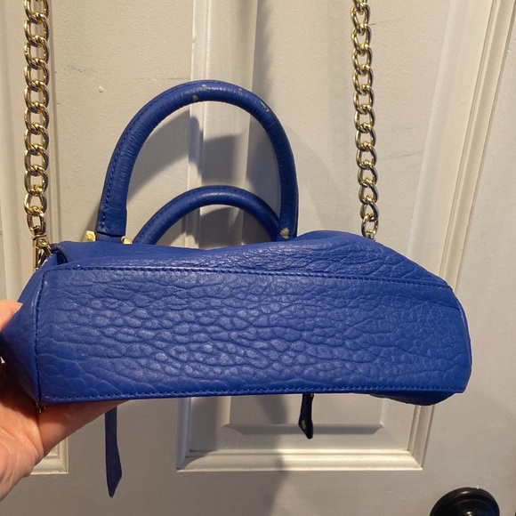 Guess small handbag gold chain straps - Picture 9 of 10